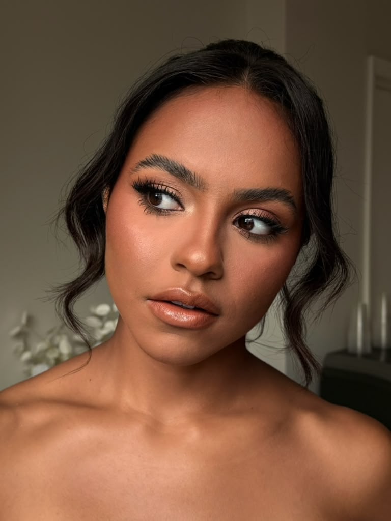 Soft glam makeup by Brenda Paixão